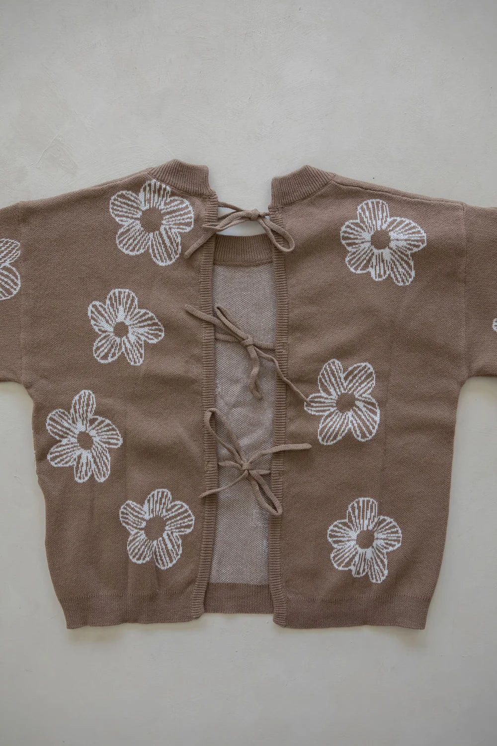 BELLE & SUN Tie-up Top | Cocoa Flower